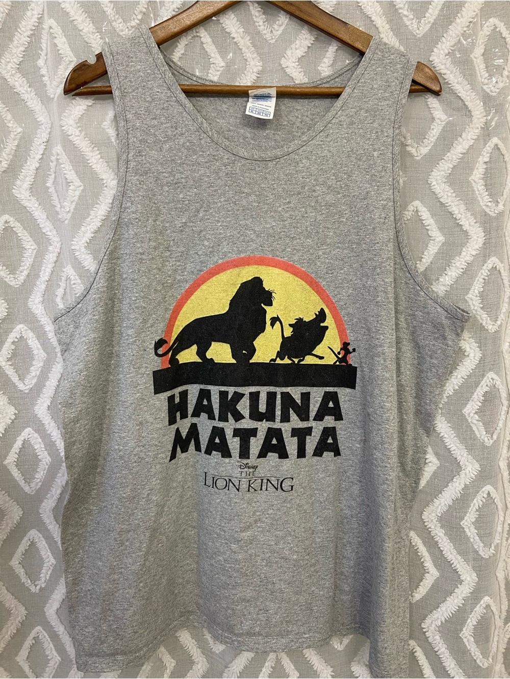 Vintage Delta Pro Men’s Tank Hakuna Matata The Lion King